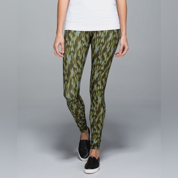 Lululemon Wunder Under *Full-On Luxe Lusche Telemark Almost Pear Inkwell SZ 8 - Picture 1 of 7